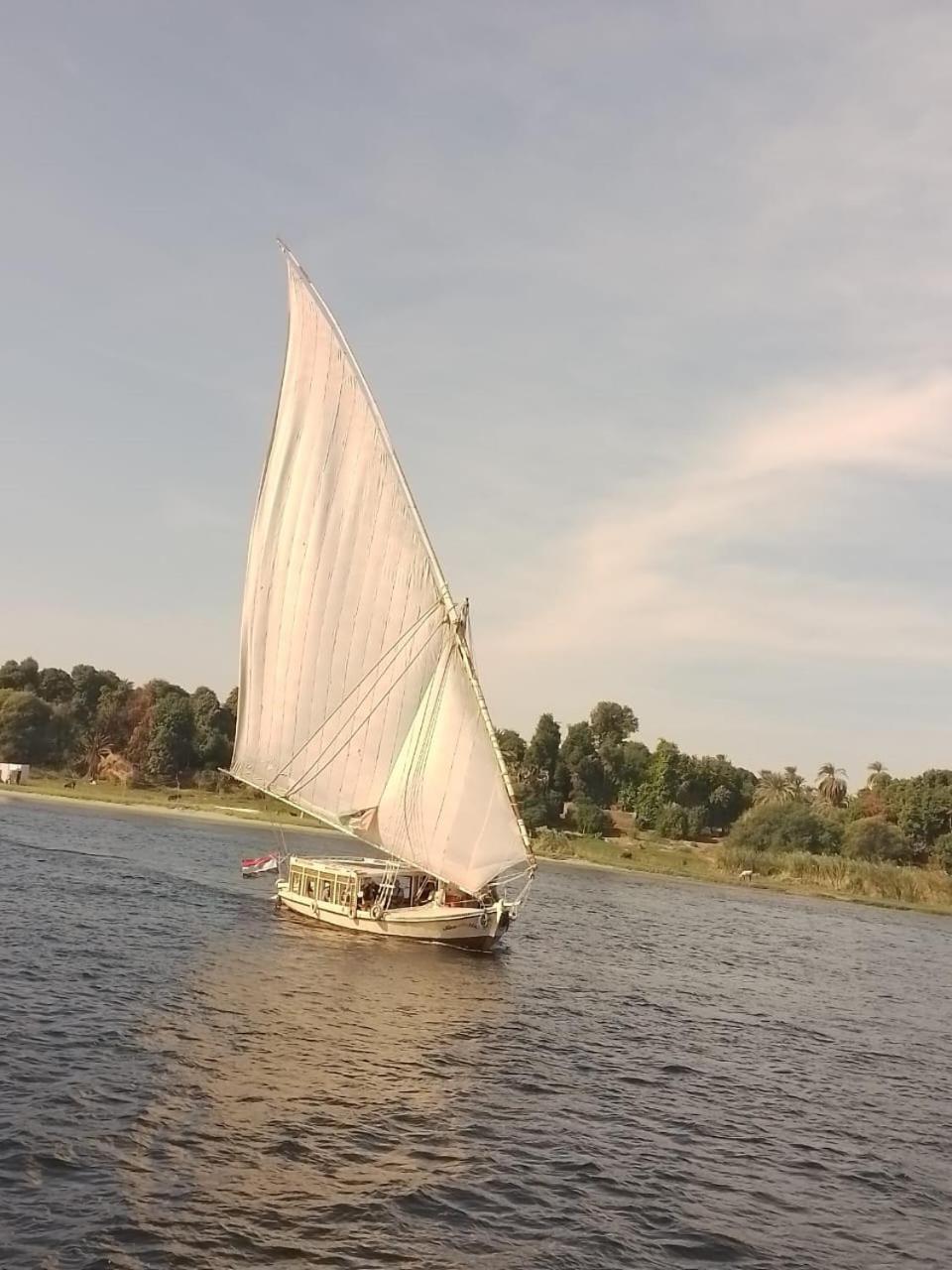 Готель Nile Felucca Adventure Асуан Екстер'єр фото