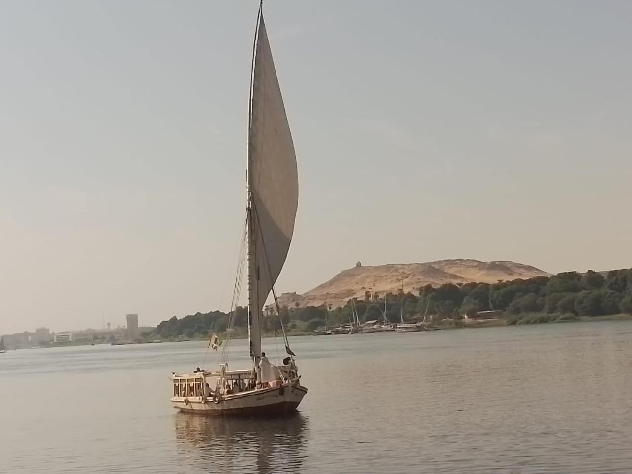 Готель Nile Felucca Adventure Асуан Екстер'єр фото