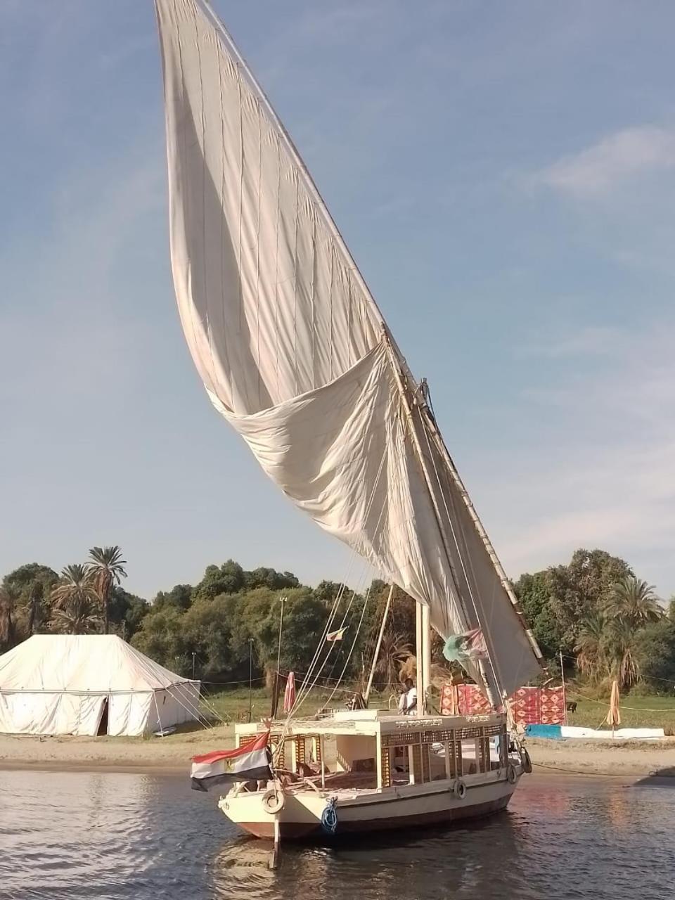Готель Nile Felucca Adventure Асуан Екстер'єр фото