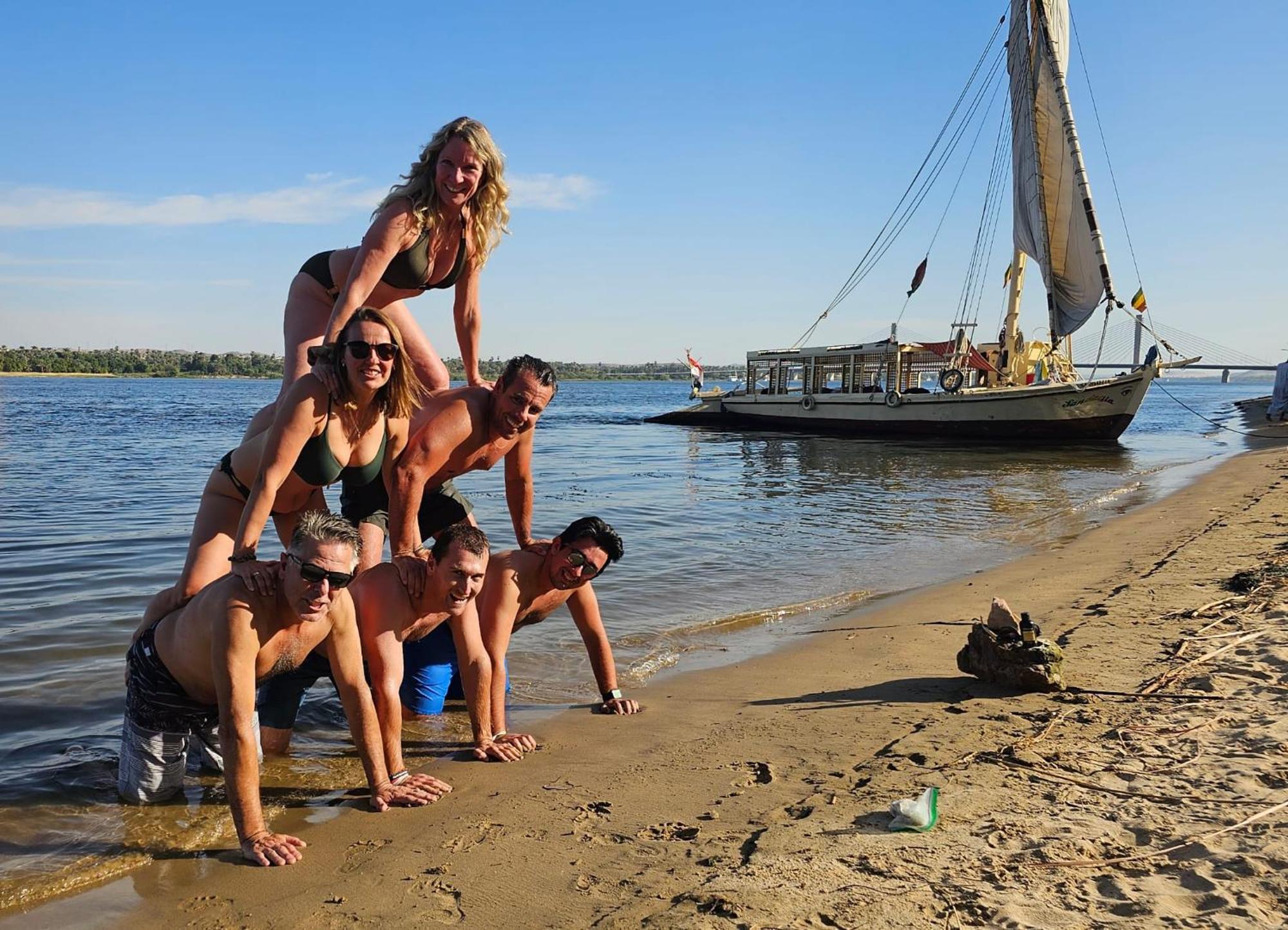 Готель Nile Felucca Adventure Асуан Екстер'єр фото