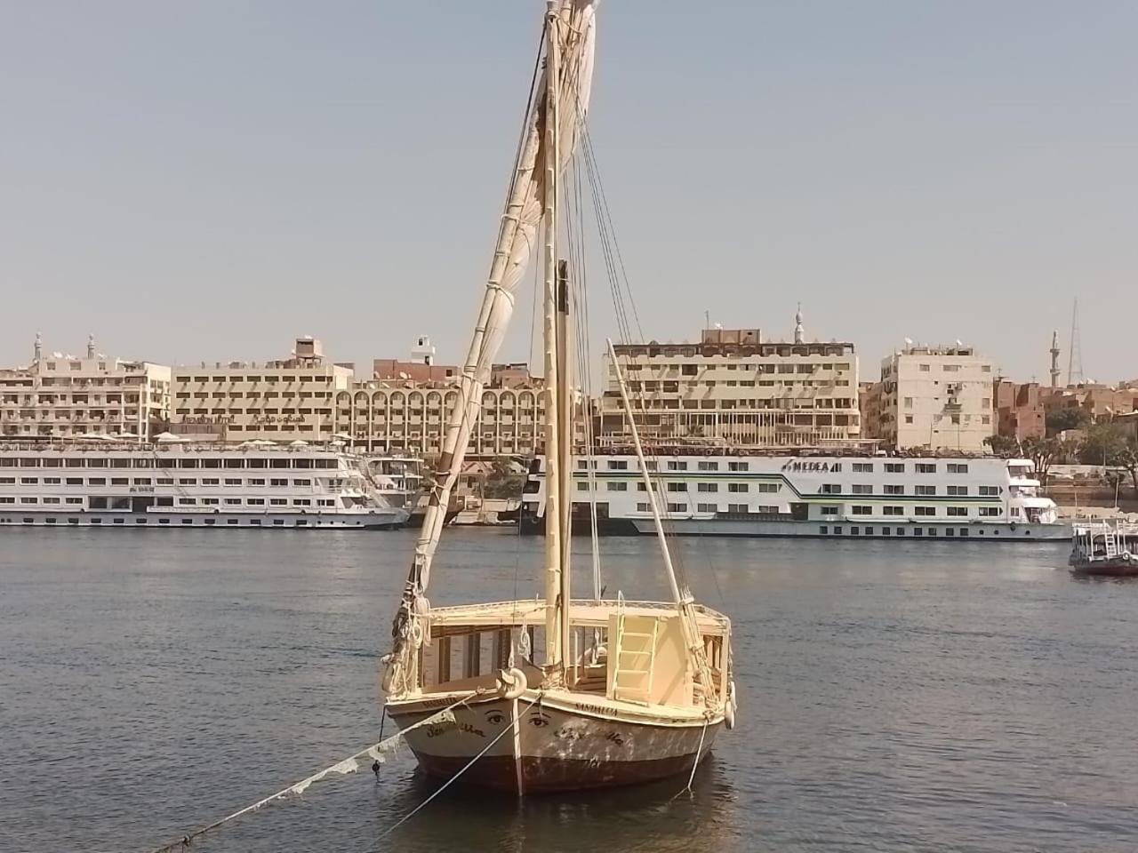 Готель Nile Felucca Adventure Асуан Екстер'єр фото